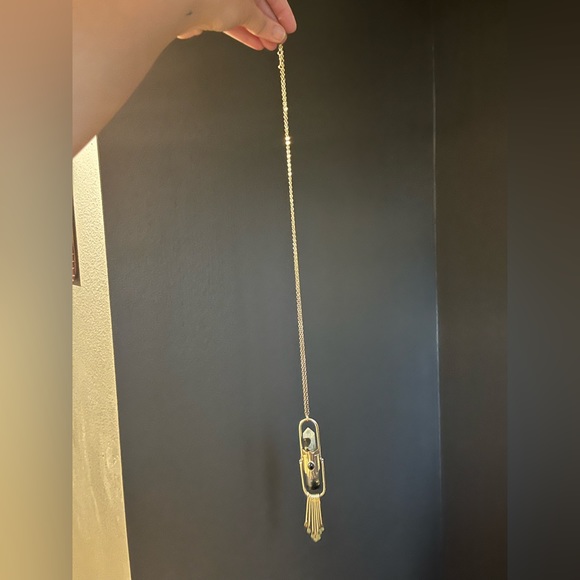 Woodandoils Fringe Roller Necklace - Picture 3 of 4